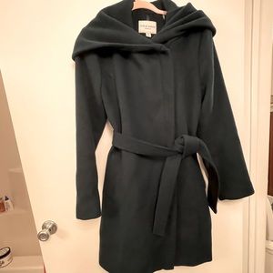 Cole Haan wool blend coat. Green, size 14.